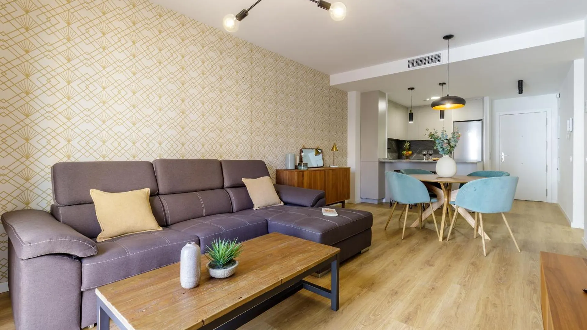 Living4Malaga Balcon De Neriアパートメント